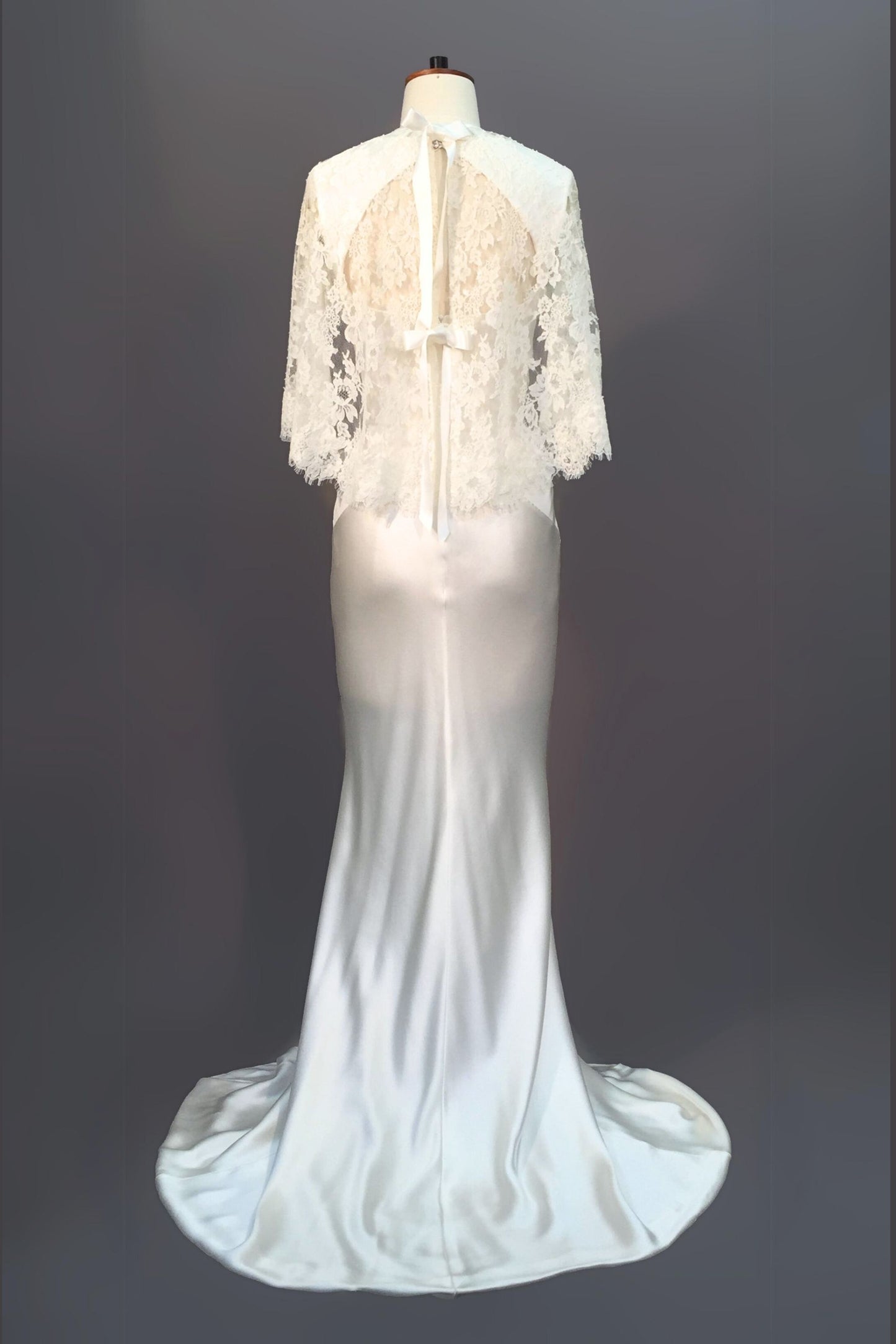 Romance Lace Bridal Cape